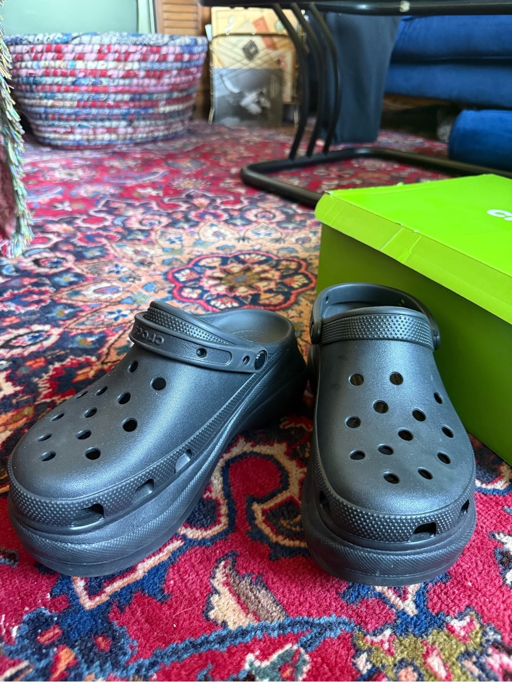 CROCS Classic Clog in Black